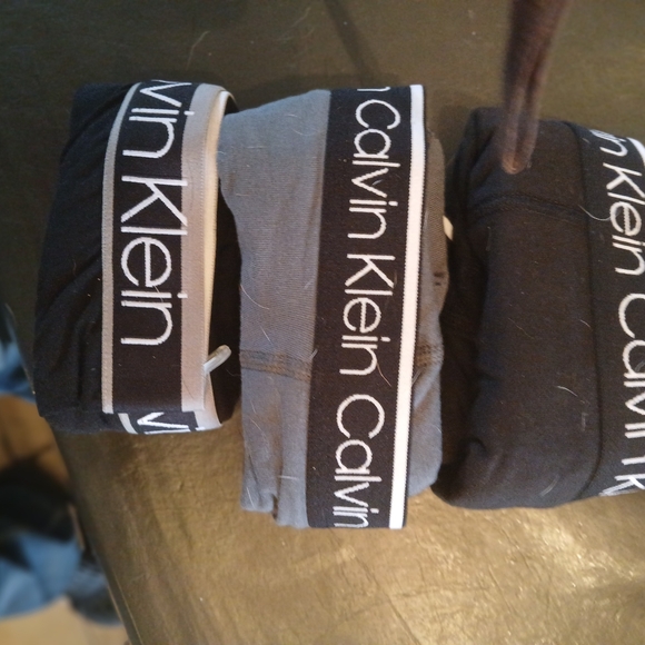 Men's Calvin Klein Boxer Briefs - Picture 2 of 2